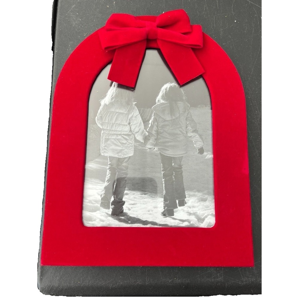 Red Velvet Bow Arched Picture Frame Christmas Festive Holiday Table Decoration